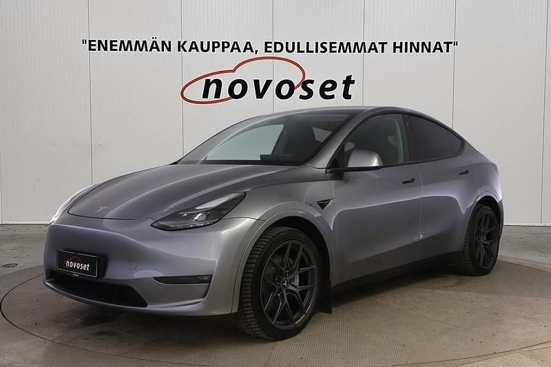 Käytetty Tesla Model Y 258 kW (351 HP) 2024 Katumaasturi