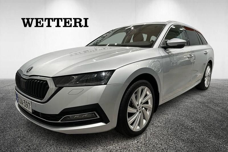 Harmaa Käytetty 2021 Skoda Octavia Style Farmari | 21 900 € (Perustarjous) - Kuva 1/3
