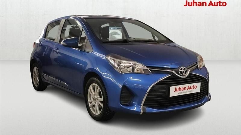 Käytetty Toyota Yaris Active 99 HP (72 kW) 2015 Sininen Viistoperä