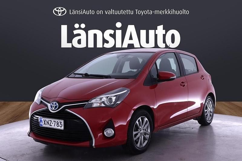 Punainen Käytetty 2016 Toyota Yaris Hybrid Active Viistoperä | 9 980 € (Perustarjous) - Kuva 1/1