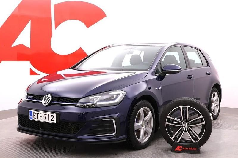 Käytetty VW Golf VII GTE 204 HP (150 kW) 2020 Viistoperä
