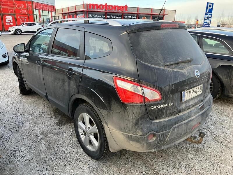 Käytetty Nissan Qashqai +2 Acenta 141 HP (103 kW) 2012 Katumaasturi