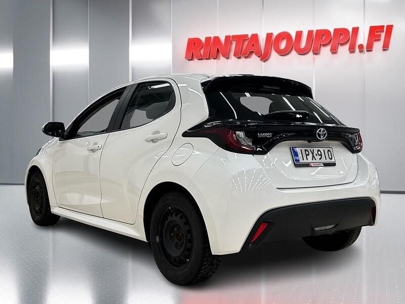 Käytetty Toyota Yaris Hybrid Active 116 HP (85 kW) 2022 Valkoinen Viistoperä