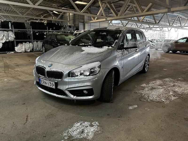 Käytetty BMW 225 Active Tourer 224 HP (164 kW) 2018 Tila-auto