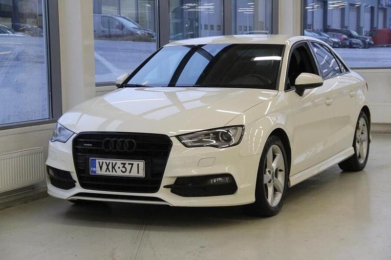 Valkoinen Käytetty 2014 Audi A3 Sedan | 15 990 € (Perustarjous) - Kuva 1/4