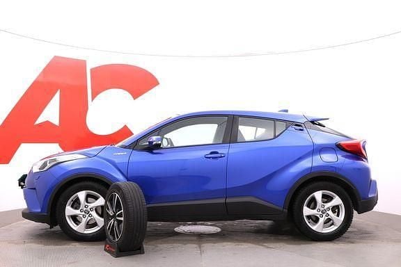 Käytetty Toyota C-HR Active 122 HP (89 kW) 2018 Sininen Katumaasturi