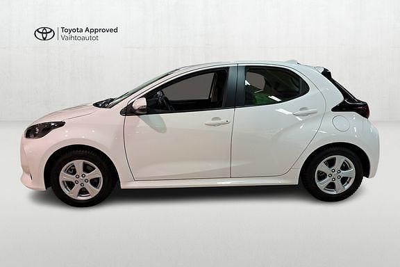 Käytetty Toyota Yaris Active 114 HP (83 kW) 2022 Valkoinen Viistoperä