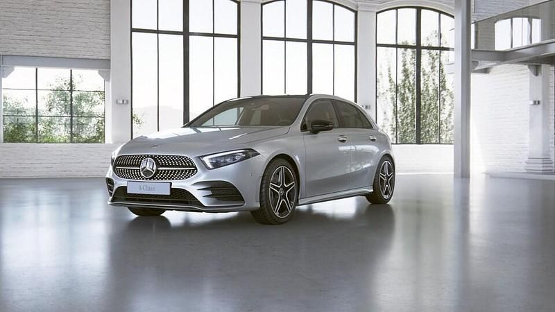 Valkoinen Käytetty 2022 Mercedes A250 AMG Viistoperä | 29 900 € (Kallis) - Kuva 1/4