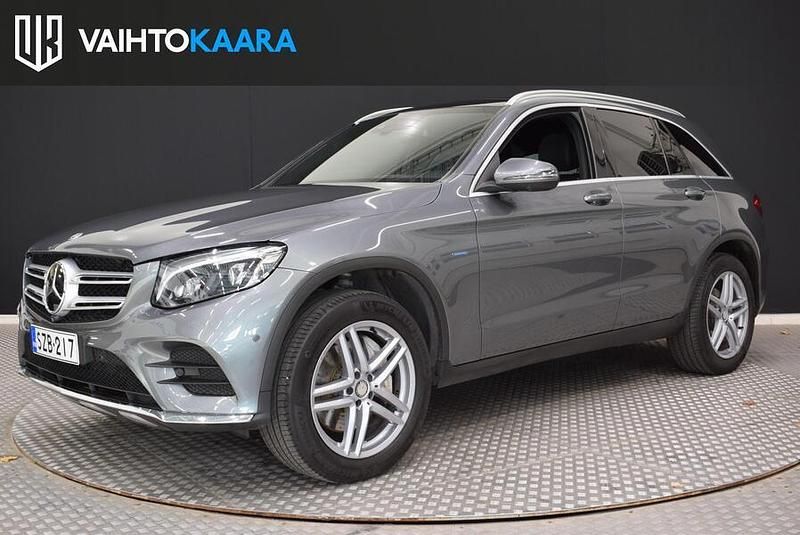 Käytetty 2017 Mercedes GLC350 AMG Katumaasturi | 23 490 € (Perustarjous) - Kuva 1/2