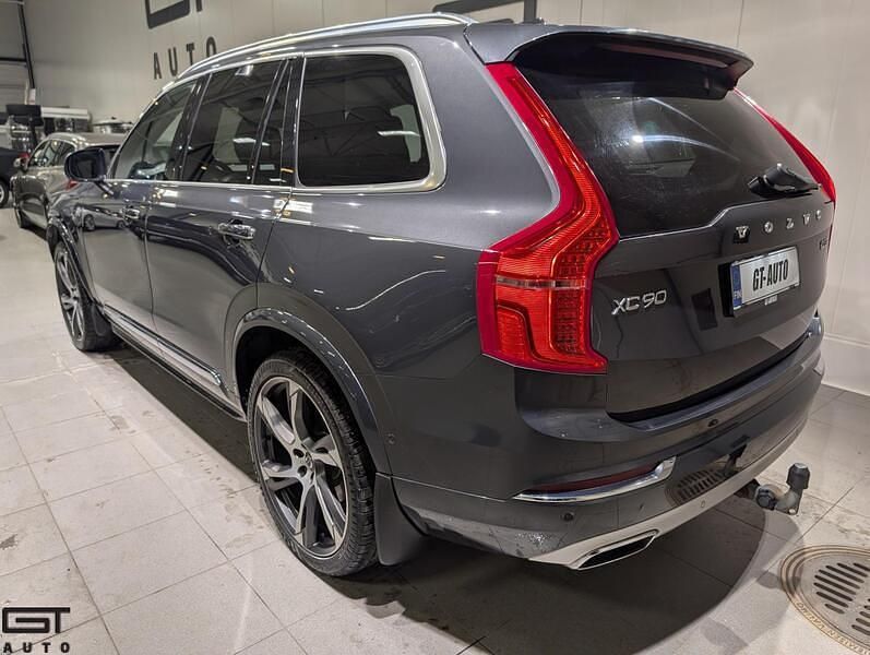 Käytetty Volvo XC90 Inscription 224 HP (164 kW) 2015 Katumaasturi