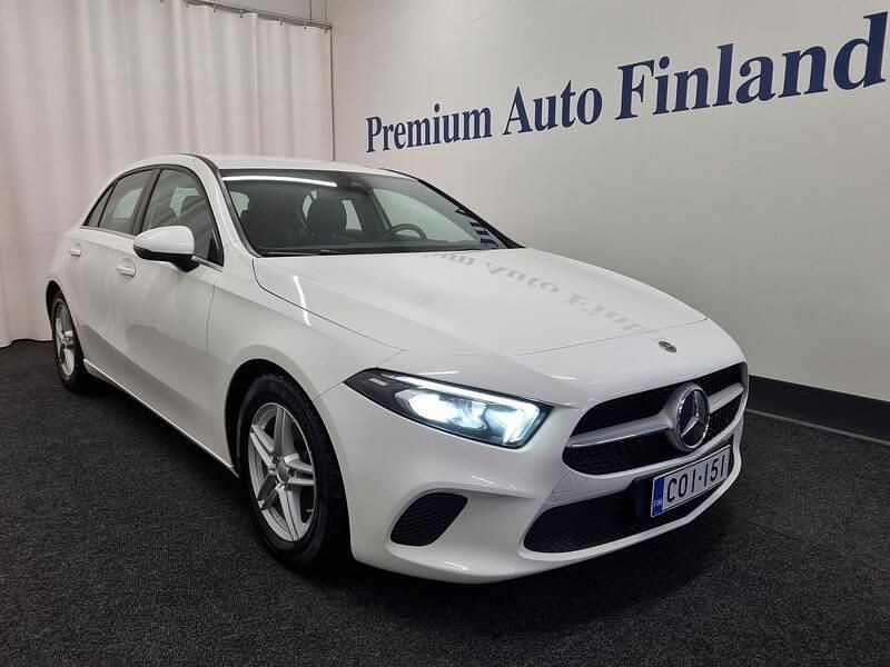Käytetty 2020 Mercedes A180 Business Viistoperä | 21 880 € (Perustarjous) - Kuva 1/4