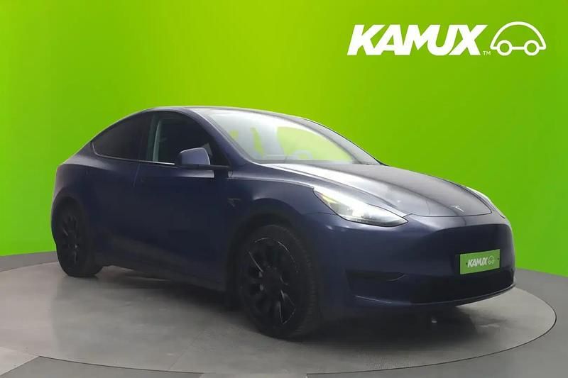 Sininen Käytetty 2023 Tesla Model Y RWD Katumaasturi | 33 890 € (Perustarjous) - Kuva 1/4