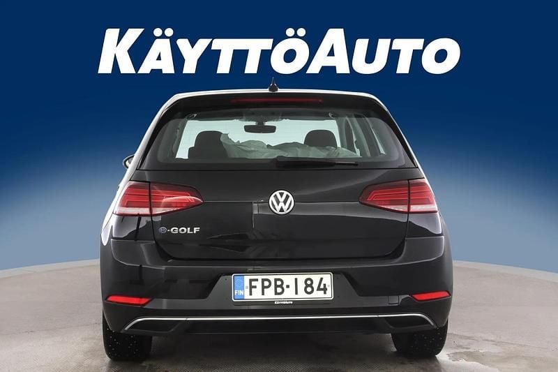 Käytetty VW e-Golf 100 kW (136 HP) 2019 Musta Viistoperä