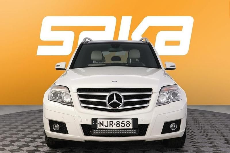 Käytetty Mercedes GLK320 Edition 1 224 HP (164 kW) 2009 Katumaasturi