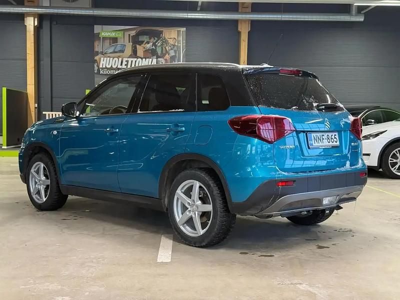 Uusi Suzuki Vitara GL 116 HP (85 kW) 2025 Katumaasturi