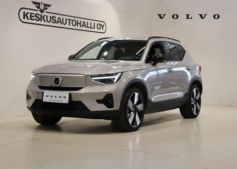 Hopea Käytetty 2024 Volvo XC40 Ultimate Katumaasturi | 46 900 € (Kallis) - Kuva 1/4