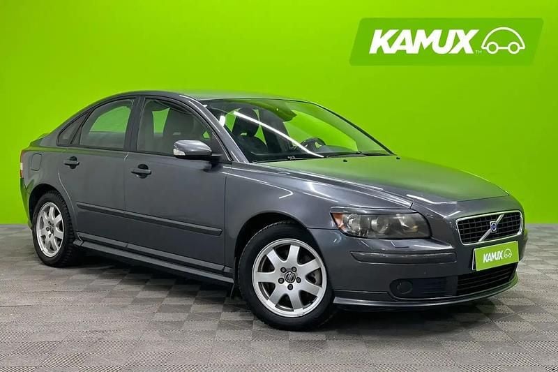 Käytetty Volvo S40 Momentum 140 HP (102 kW) 2005 Hopea / harmaa Sedan