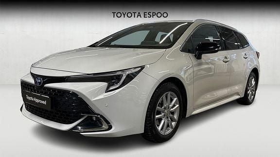 Käytetty Toyota Corolla Edition 140 HP (102 kW) 2025 Harmaa Farmari