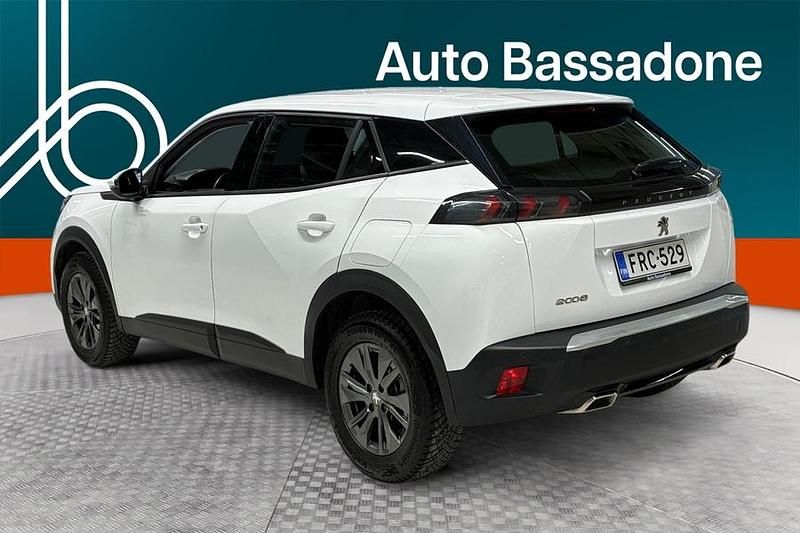 Käytetty Peugeot 2008 Active 131 HP (96 kW) 2021 Katumaasturi