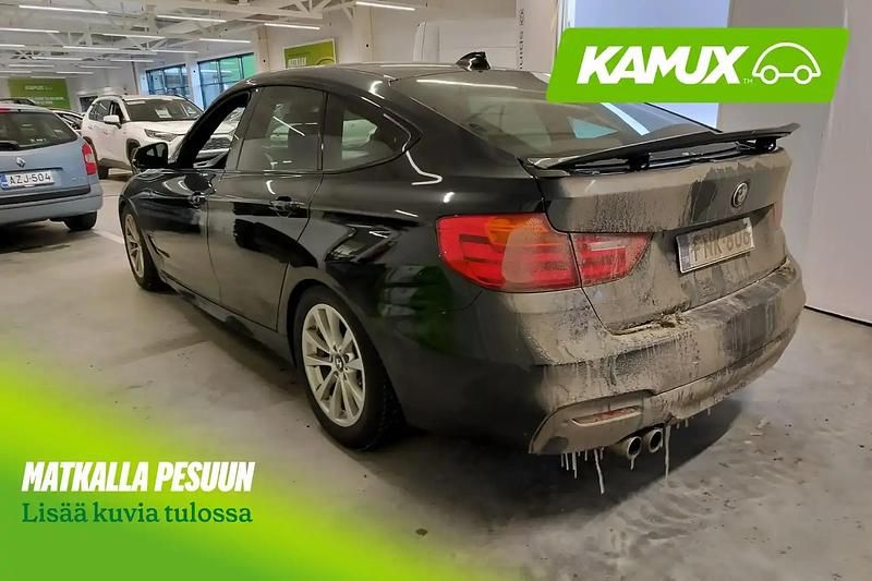 Käytetty BMW 330 Gran Turismo M Sport 258 HP (189 kW) 2016 Musta Sedan
