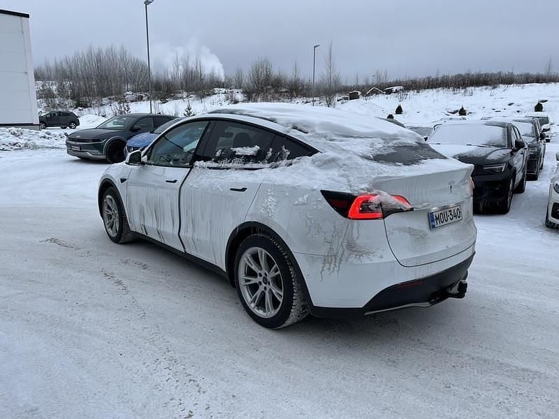 Käytetty Tesla Model Y 258 kW (351 HP) 2022 Katumaasturi