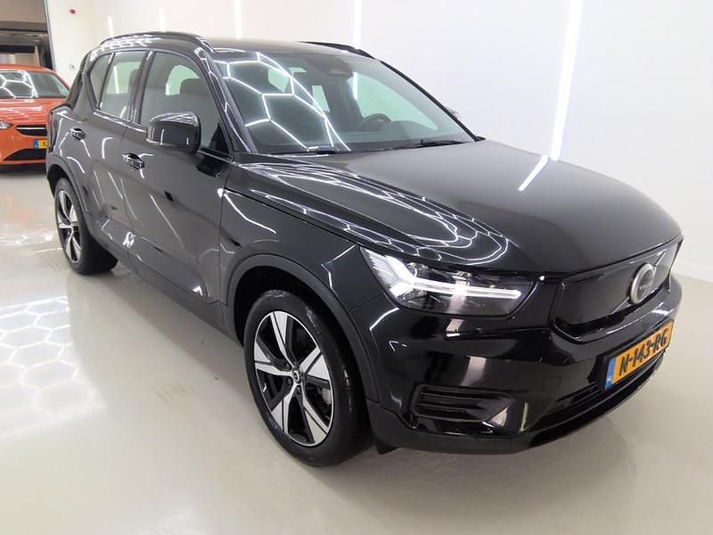 Käytetty 2022 Volvo XC40 Performance Katumaasturi | 31 800 € (Perustarjous) - Kuva 1/4