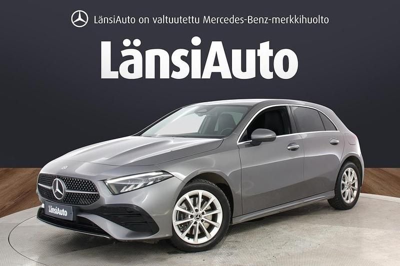 Käytetty Mercedes A250 AMG line 163 HP (119 kW) 2023 Viistoperä