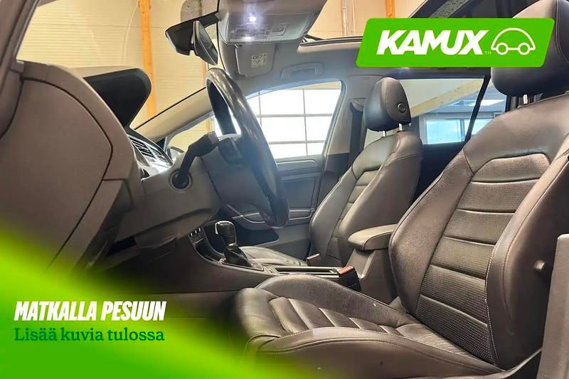 Käytetty VW Golf VII Comfortline 131 HP (96 kW) 2019 Valkoinen Farmari