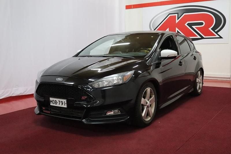 Käytetty 2016 Ford Focus ST Viistoperä | 19 900 € (Hieman kallis) - Kuva 1/4
