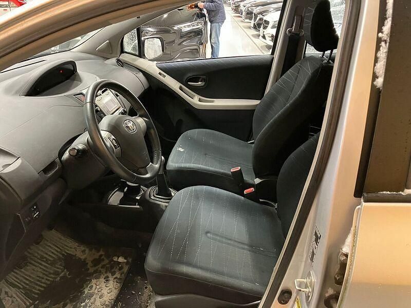 Käytetty Toyota Yaris 87 HP (63 kW) 2009 Viistoperä