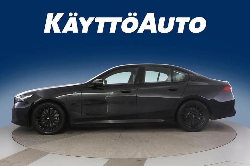 Käytetty BMW 550e M Sport 490 HP (360 kW) 2024 Musta Sedan