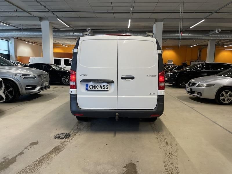 Käytetty Mercedes Vito 136 HP (100 kW) 2019 Van