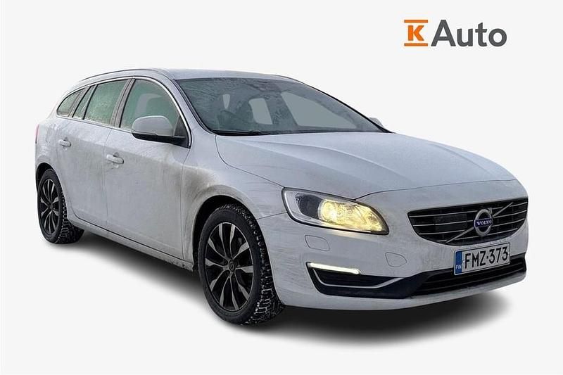 Käytetty 2018 Volvo V60 Standard Farmari | 23 890 € (Perustarjous) - Kuva 1/3