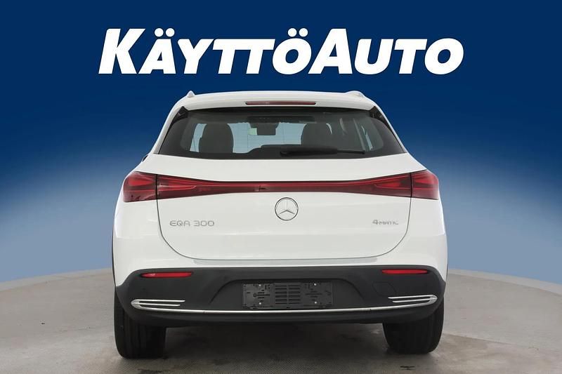 Uusi Mercedes EQA300 Business 100 kW (136 HP) 2025 Polarweiss Katumaasturi