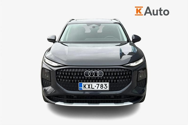 Käytetty Audi Q3 268 HP (197 kW) 2026 Harmaa Katumaasturi