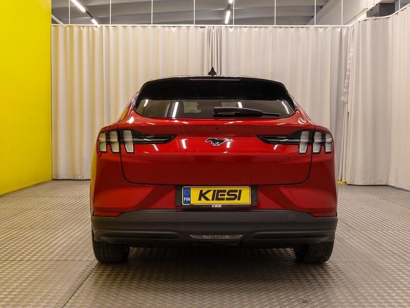 Käytetty Ford Mustang Mach-E 197 kW (269 HP) 2021 Katumaasturi