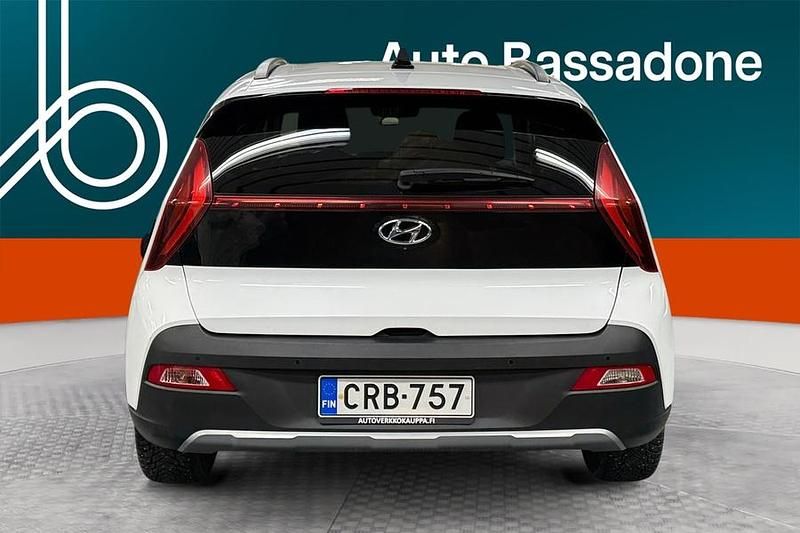 Käytetty Hyundai Bayon Style 120 HP (88 kW) 2022 Katumaasturi