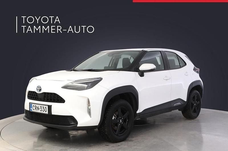 Käytetty Toyota Yaris Cross Business Edition 116 HP (85 kW) 2023 040 valkoinen Katumaasturi