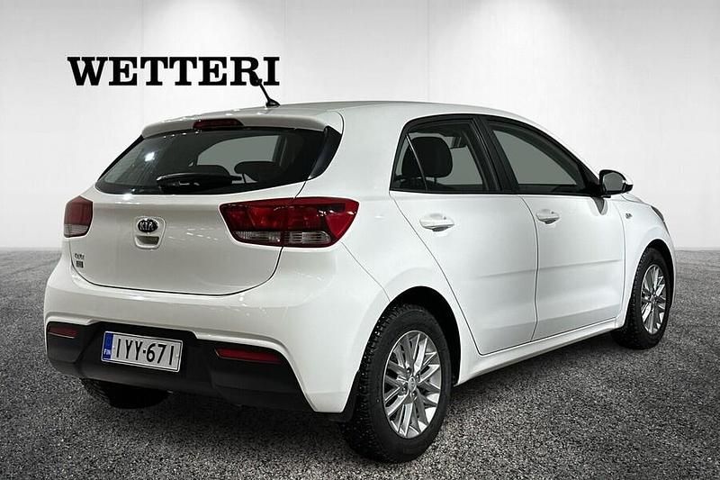 Käytetty Kia Rio LX 101 HP (74 kW) 2020 Valkoinen Viistoperä