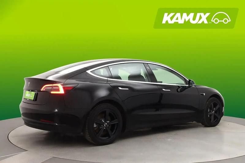 Käytetty Tesla Model 3 Standard Range Plus 239 kW (325 HP) 2020 Musta Sedan