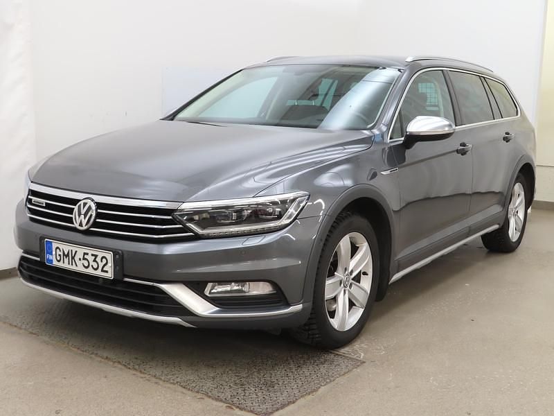 Harmaa Käytetty 2017 VW Passat Alltrack Farmari | 19 900 € (Hieman kallis) - Kuva 1/3