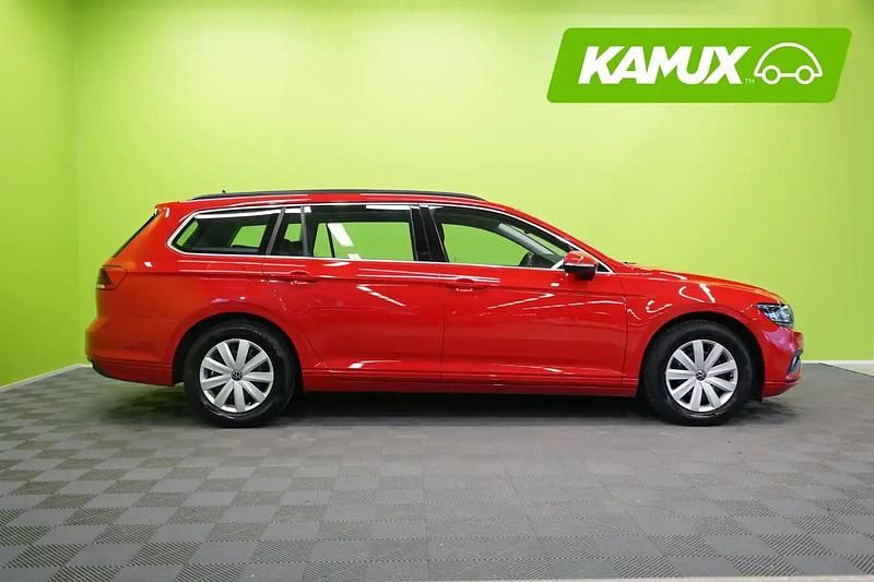 Käytetty VW Passat Business 122 HP (89 kW) 2023 Punainen Farmari