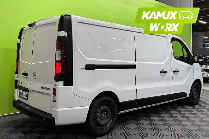 Käytetty Opel Vivaro Edition 125 HP (91 kW) 2017 Valkoinen Tila-auto
