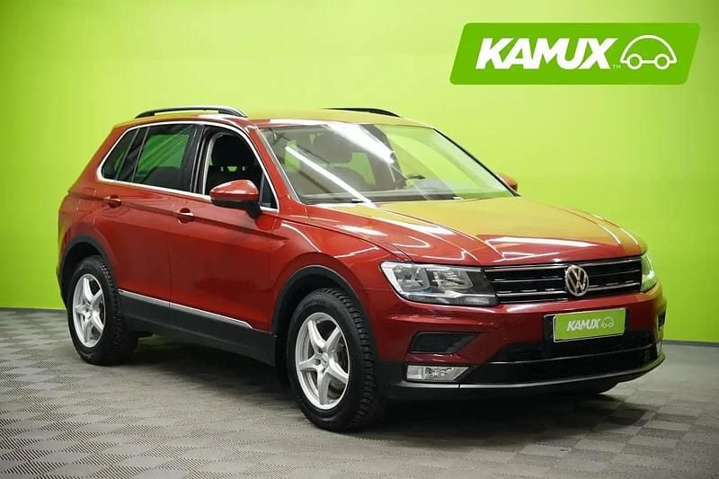 Käytetty VW Tiguan Comfortline 150 HP (110 kW) 2017 Punainen Katumaasturi