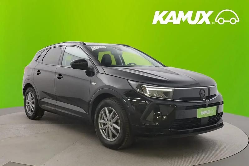 Käytetty Opel Grandland X GS Line 131 HP (96 kW) 2022 Musta Katumaasturi