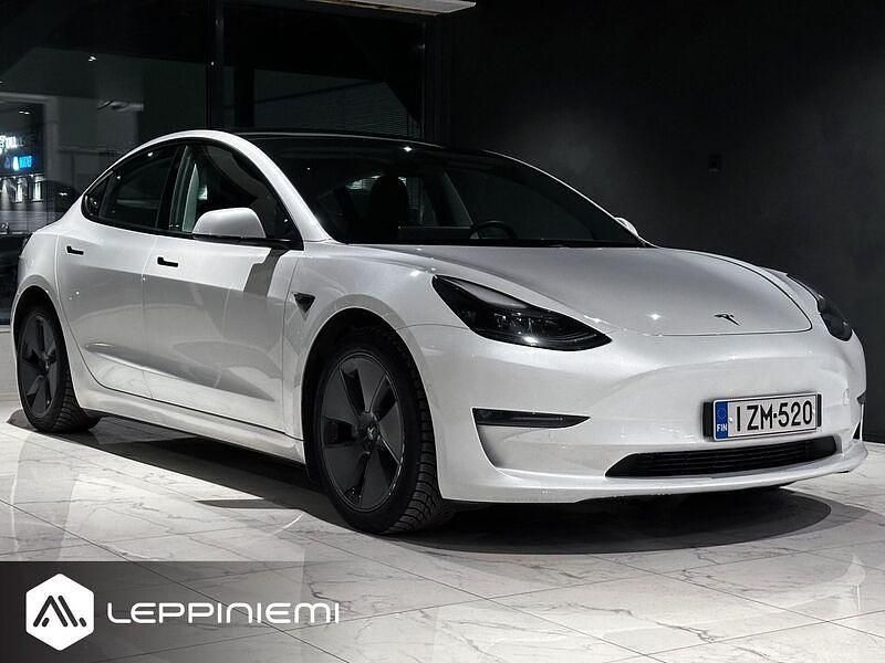 Käytetty Tesla Model 3 258 kW (351 HP) 2021 Sedan