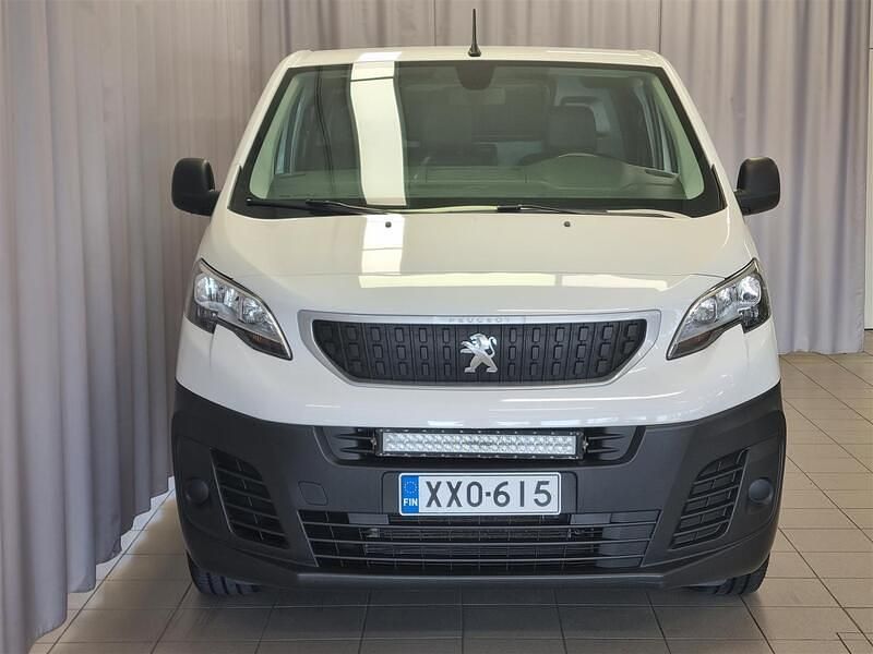 Käytetty Peugeot e-Expert 100 kW (136 HP) 2021 Valkoinen Van
