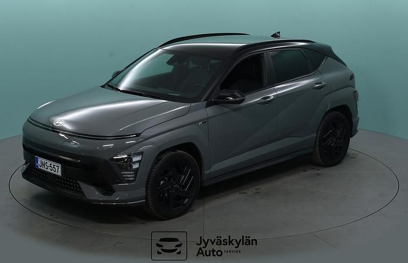 Harmaa Käytetty 2025 Hyundai Kona N Line Katumaasturi | 43 900 € - Kuva 1/3