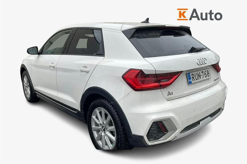 Käytetty Audi A1 Business 109 HP (80 kW) 2021 Valkoinen Katumaasturi