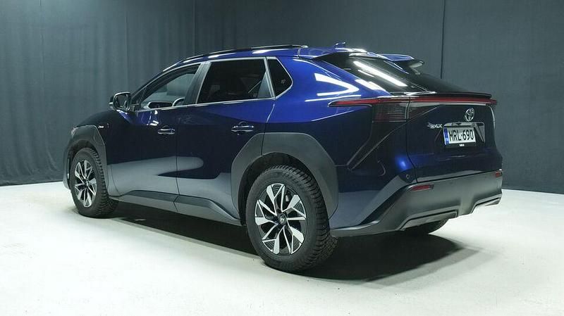 Käytetty Toyota bZ4X Edition 2025 Sininen Katumaasturi